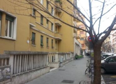 Borsa nera a Piazza Bologna