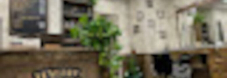 Italian Gentleman Piazza Bologna